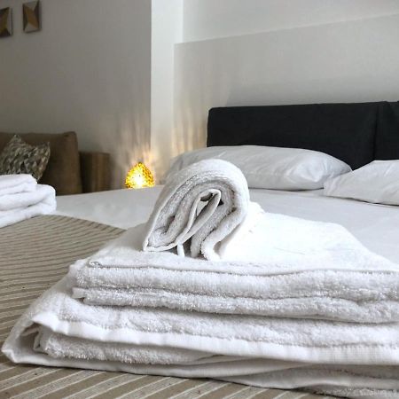 Zefiro Suites Лече Екстериор снимка