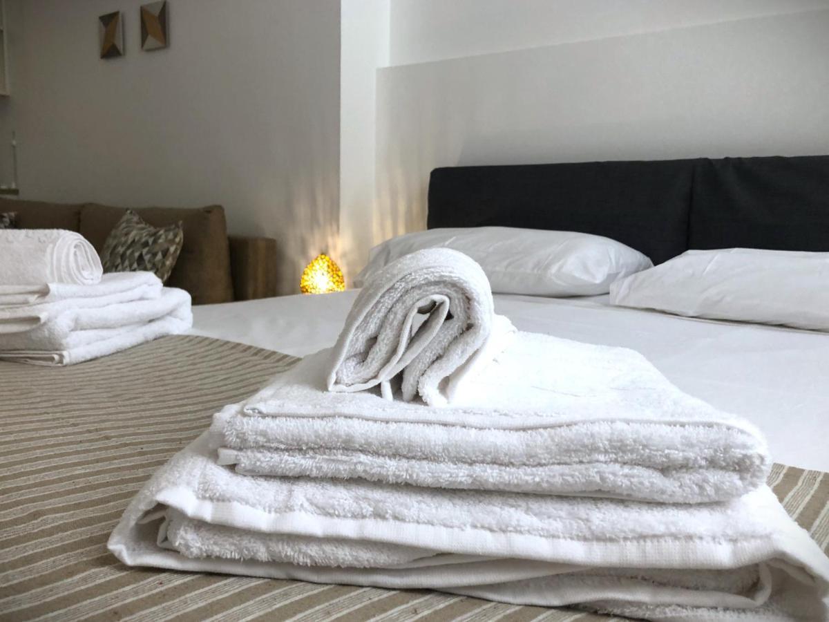 Zefiro Suites Лече Екстериор снимка