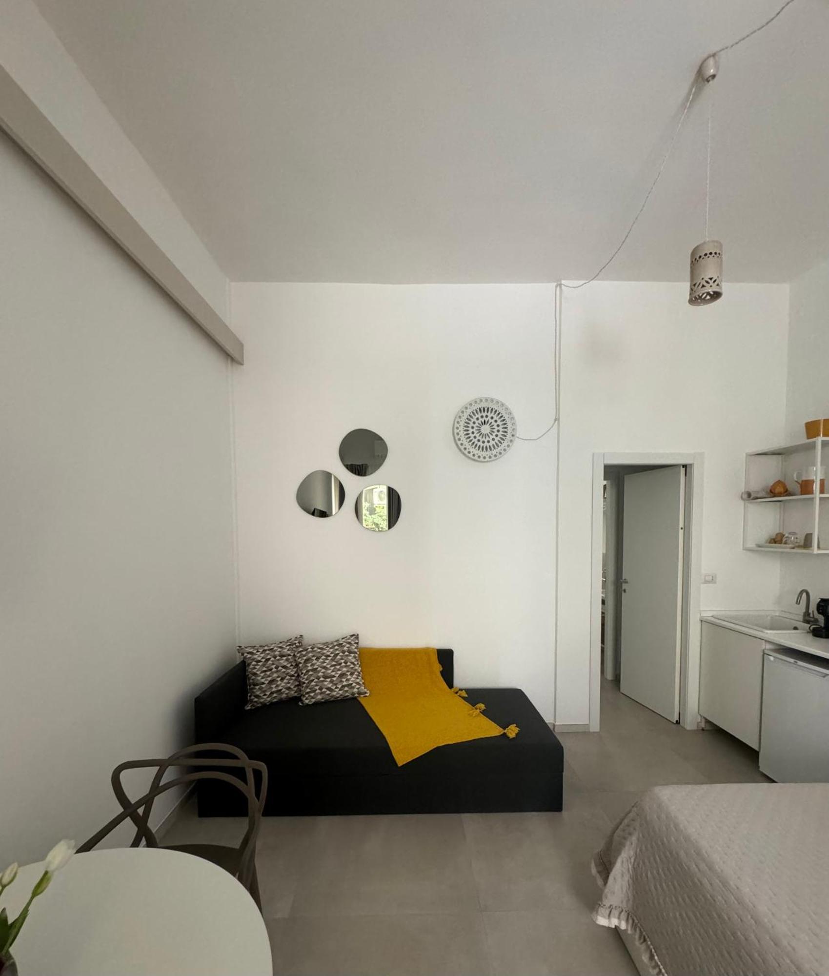 Zefiro Suites Лече Екстериор снимка